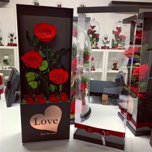 Nagy méretű 65 cm PVC dobozos 3 szálas Örök Rózsa / Forever Rose - Vörös