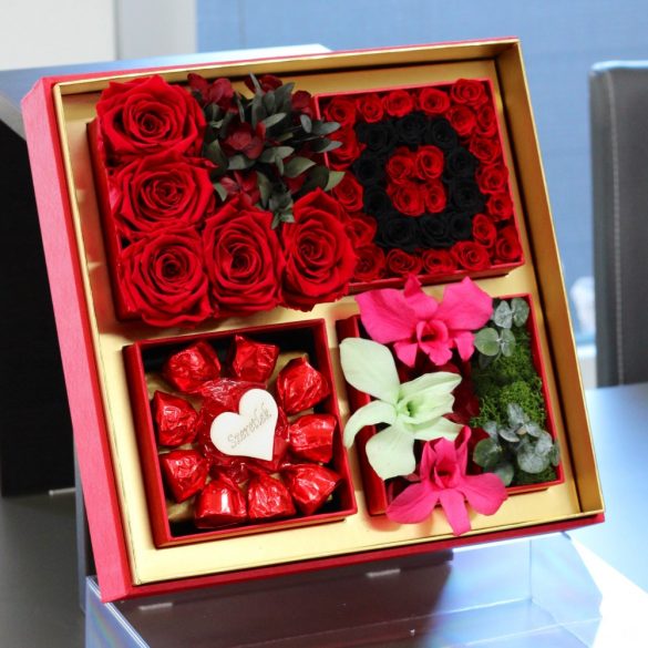 45 szálas LOVE MEGLEPETÉS AKRYL Örök Rózsa box / Forever rose box 2.