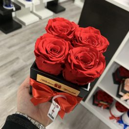 Örök rózsa / Forever Rose Kocka díszdobozban - PIROS